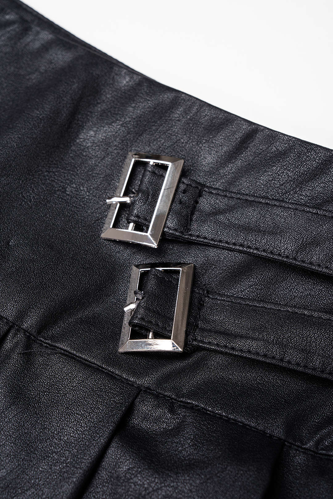 Noblessine Faux Leather Metallic Belted Mini Skirt