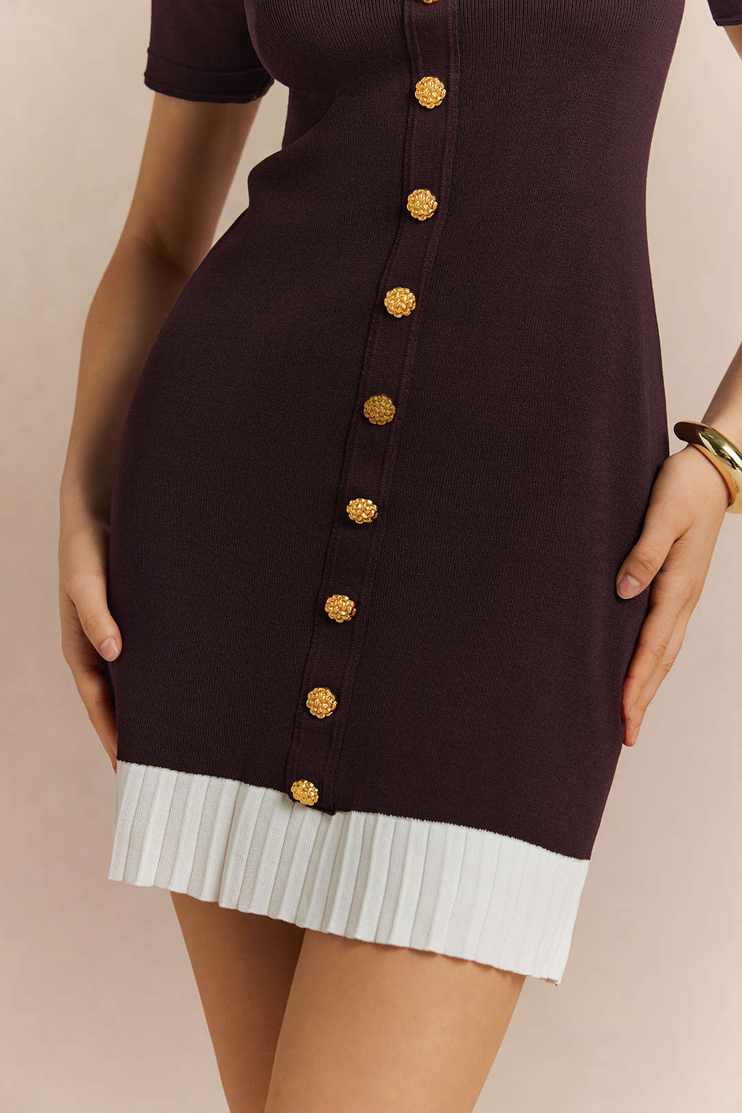 Noblessine Contrast Round Neck Metallic Button Short Sleeve Mini Dress